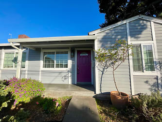 729 2nd St - Pacific Grove, CA