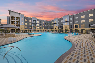 Sire Kingwood Apartments - Kingwood, TX