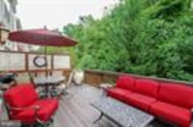 4627 Aspen Hill Ct - Annandale, VA