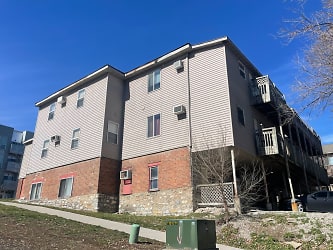 532 S Dubuque St- Studio/1Bed Downtown Student Housing Apartments - undefined, undefined