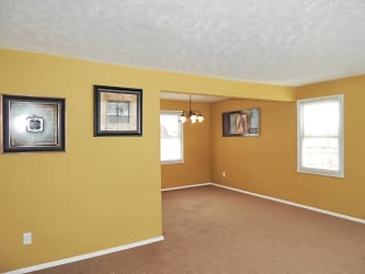19406 Lanbury Ave - Warrensville Heights, OH