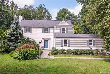 25 High Point Ln #A - Scarsdale, NY