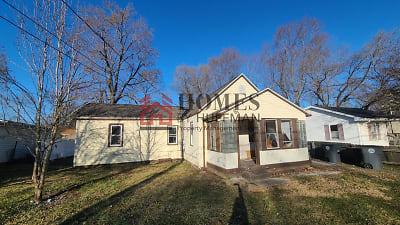 1931 S Red Bank Rd - Evansville, IN