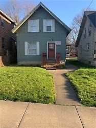 529 Gage St - Akron, OH