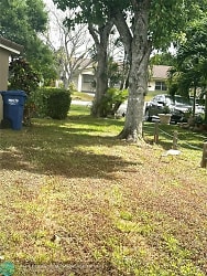 11243 NW 39th St - Coral Springs, FL