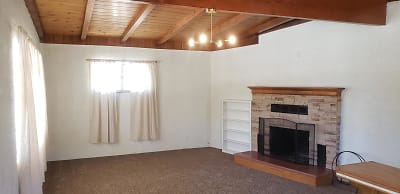 6936 Grand Ave - Yucca Valley, CA