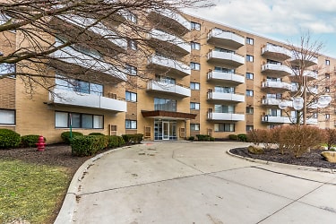 Southgate Towers Apartments - Bedford Heights, OH