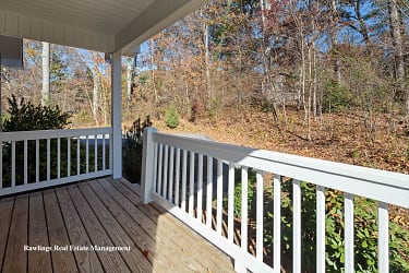 328 Old Fort Rd - Fairview, NC