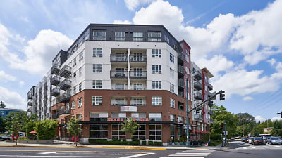 Red160 Apartments - Redmond, WA
