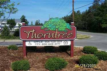 3100 Thorntree Dr - Gladstone, MI
