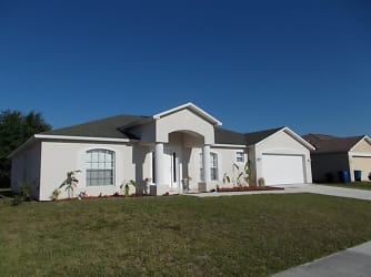 2462 Nature Pointe Loop - Fort Myers, FL