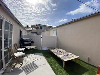 1952 Reed Ave unit 1 - San Diego, CA
