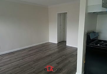 360 W Chevy Chase Dr - Glendale, CA