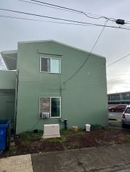 1505 Main St unit 06 - Springfield, OR