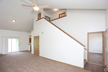 Hyde Park Townhomes & Apartments - Columbia, MO