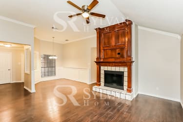 7917 Hot Springs Ct - Fort Worth, TX