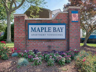 Maple Bay Townhomes Apartments - Virginia Beach, VA
