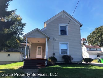 86 21st St NW - Barberton, OH