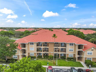 215 SW 117th Terrace #14306 - Pembroke Pines, FL