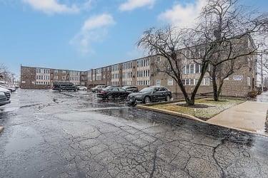 1301 W Touhy Ave #315 - undefined, undefined