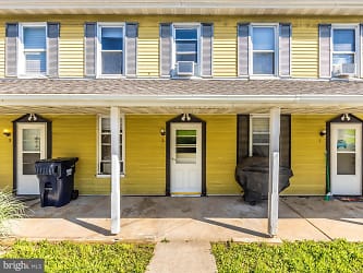 1404 Pleasant Valley Rd #2 - Westminster, MD