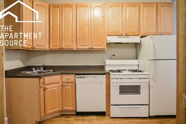 3056 N Greenview Ave unit 3 - Chicago, IL