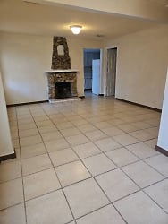 1137 4th Way - North Fort Myers, FL