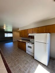 Lewis Triplex (CWP) Apartments - Yakima, WA