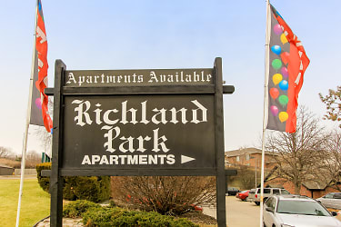 Richland Park Apartments - Omaha, NE