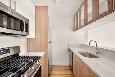 37-55 77th St unit 2K - Queens, NY