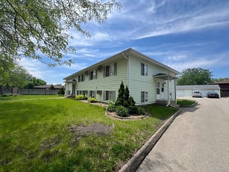 1463 6th Ave SE - Rochester, MN