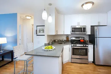 355 S End Ave unit 19L - New York, NY