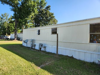 134 Hussey Mhp Ln - Beulaville, NC