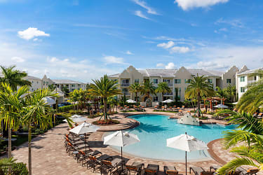 Oceanside Lantana Apartments - Lantana, FL