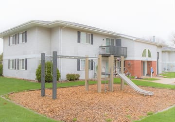Harvest View Apartments-Heat/Water Included - Brillion, WI