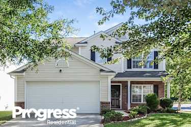 3804 Larkhaven Village Drive - Charlotte, NC