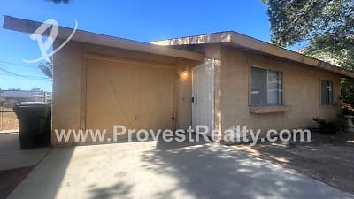 21535 Nisqually Rd - Apple Valley, CA