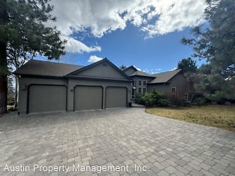 3049 NW Jewell Way - Bend, OR
