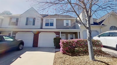 482 Robin Reed Ct - Pineville, NC