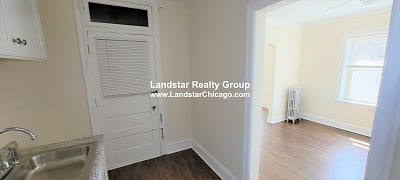 5230 N Rockwell St unit 2 - Chicago, IL