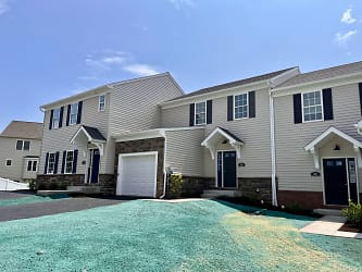 12 Riverview Dr - Wrightsville, PA