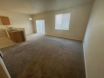 20058 Beth Ave unit 02 - Bend, OR