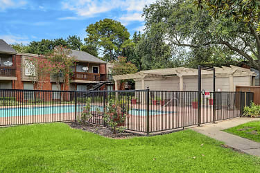 Woodlake Meadows Apartments - Houston, TX