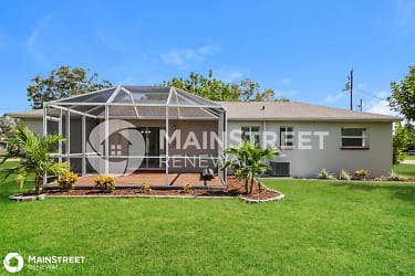 2713 E Cypress Ave - Fort Myers, FL