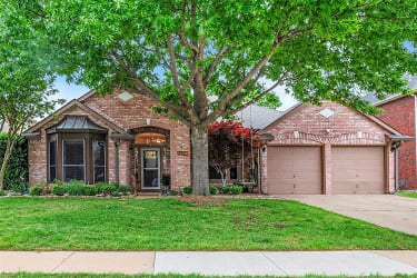 5813 Belle Chasse Ln - Frisco, TX