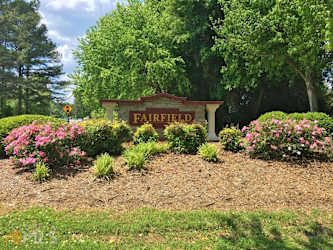 728 S Fairfield Dr - Peachtree City, GA