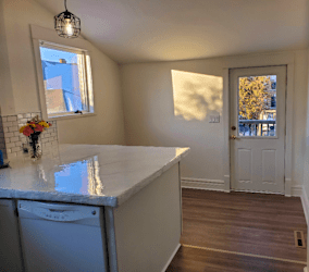 218 E Harris St - Cadillac, MI