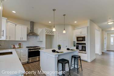 2403 79th Ave SE - Tumwater, WA