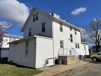 243 S 14th St unit 3 - Indiana, PA