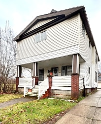 12406 Imperial Ave unit 3 - Cleveland, OH
